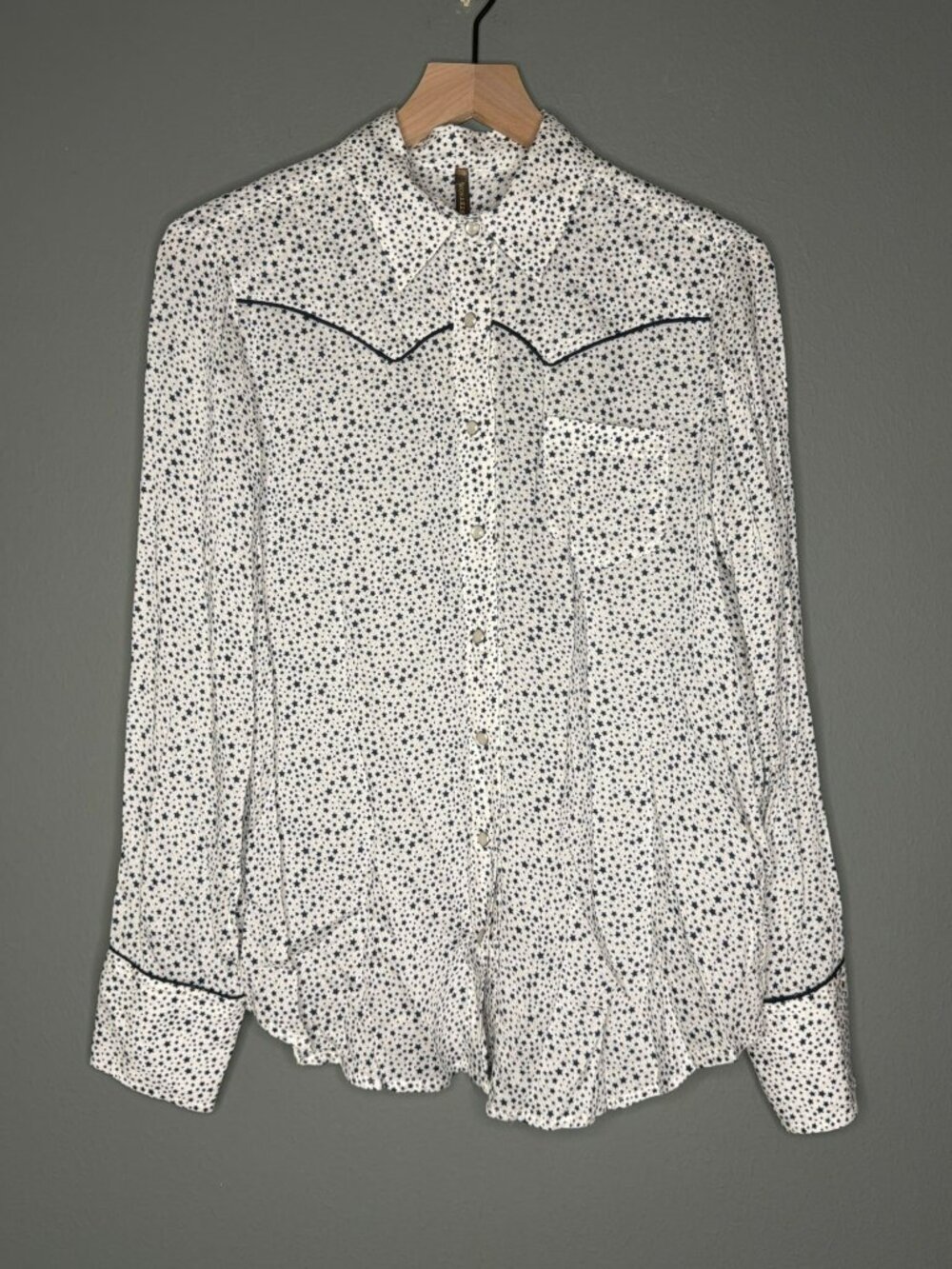 Stetson Women's Printed Stars Western Button-Up Shirt Medium